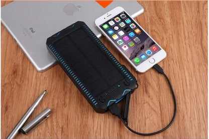 Fast Charging Portable Power Bank – Power Bank - lifestyle usage shot