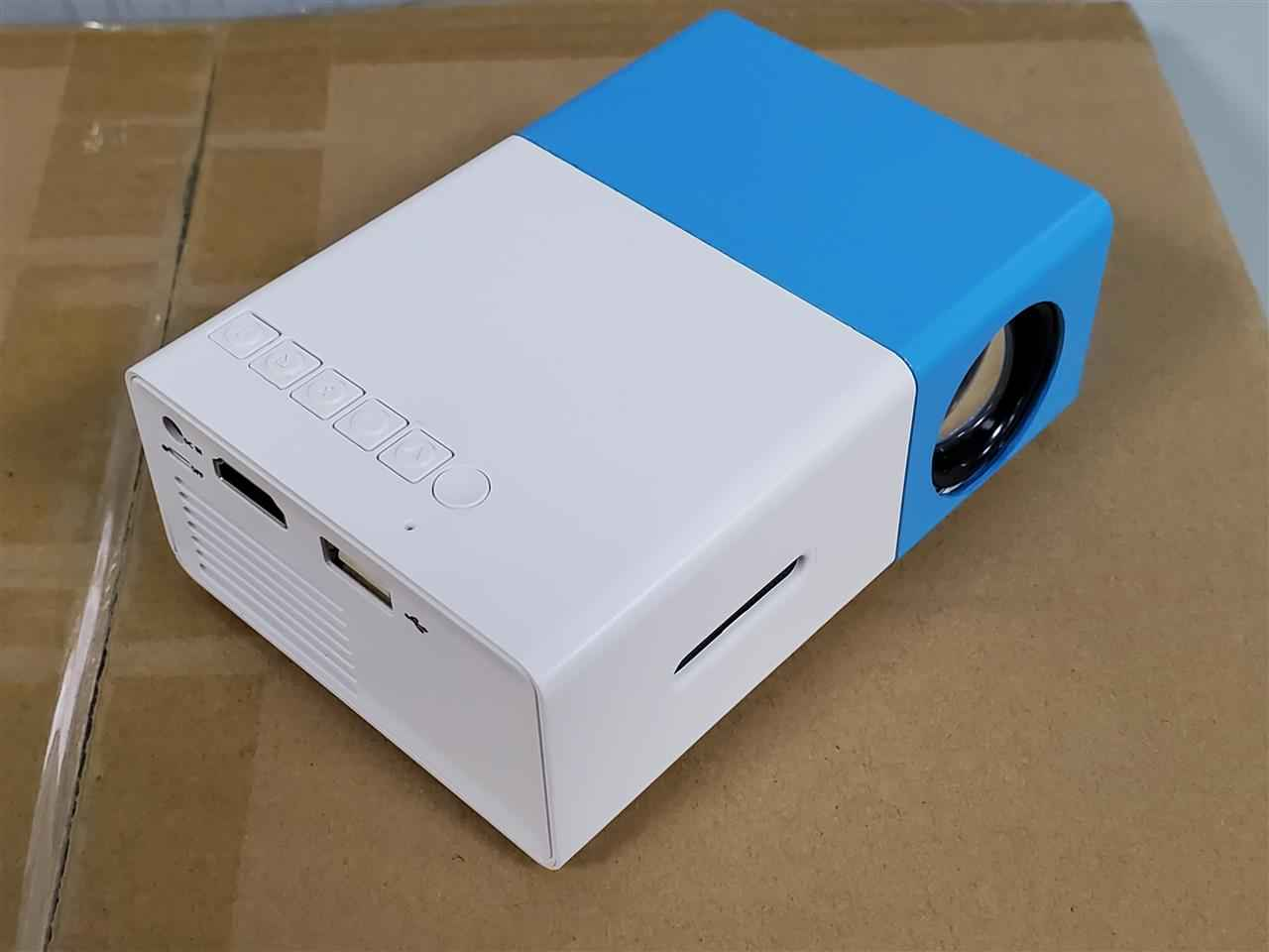 1080p Portable Mini Projector – 1080p - side angle view
